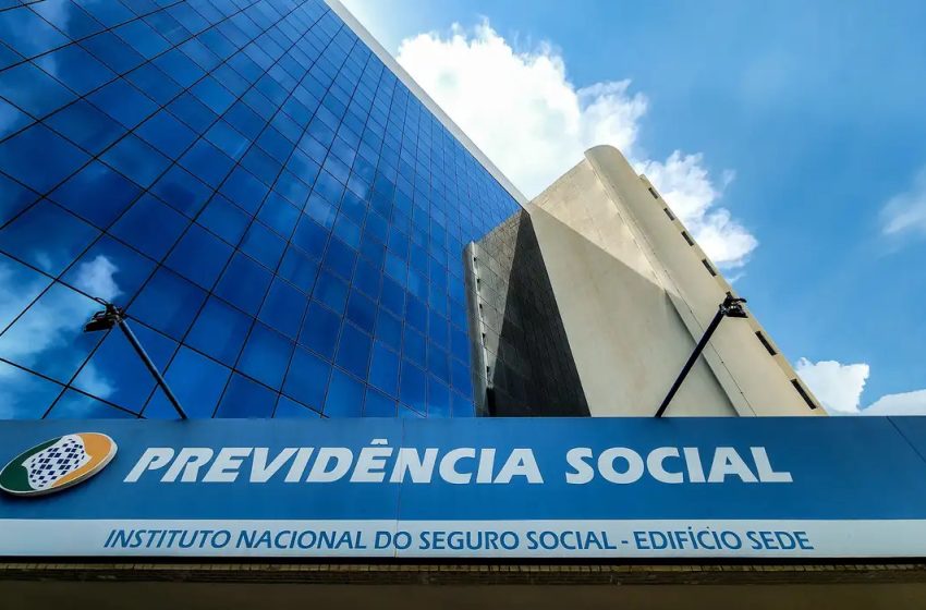  Servidores do INSS entram em greve pela valorização da carreira do seguro social