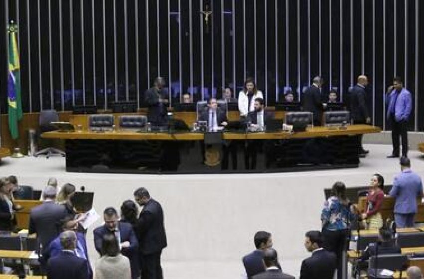  Câmara deve votar isenção do IR para quem ganha até R$ 5 mil antes de setembro