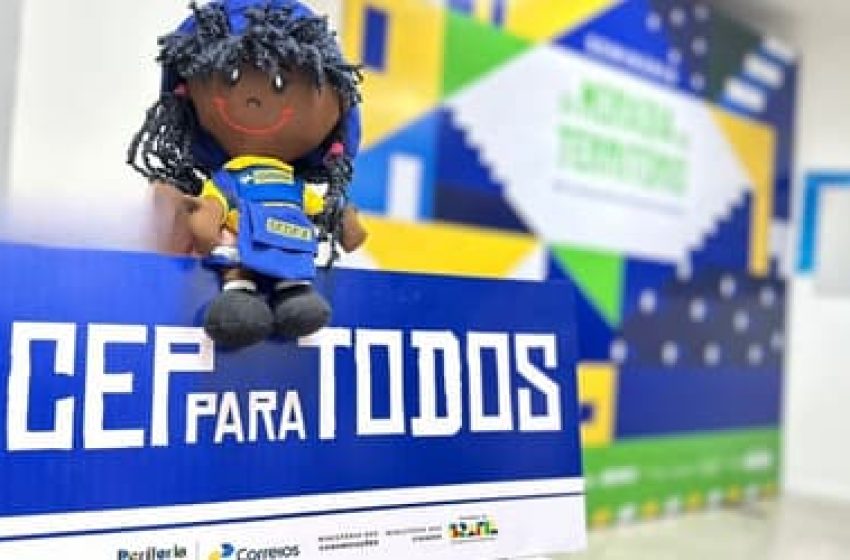  “Agora a gente existe no mapa”: programa leva CEP a todas as favelas do país